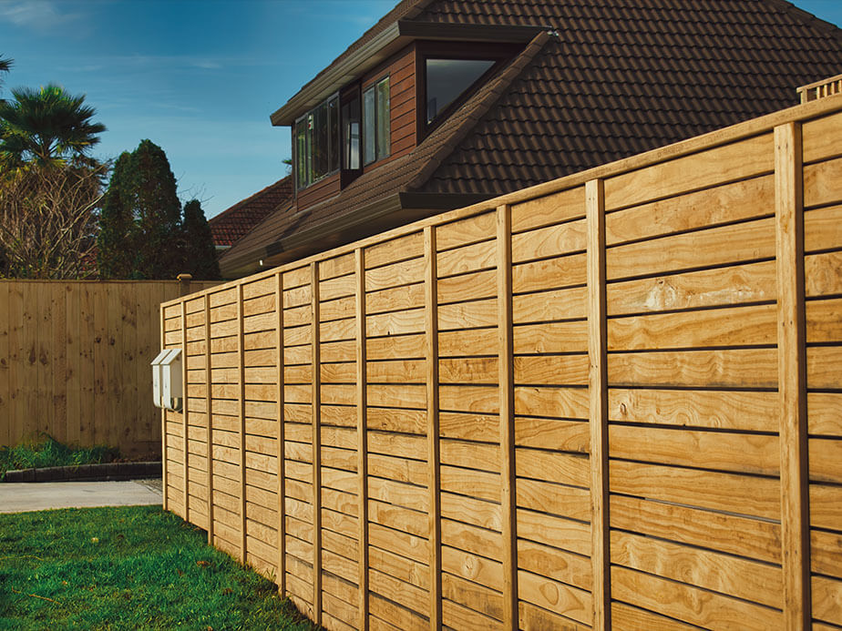 Wood fence contractor in Upstate of South Carolina