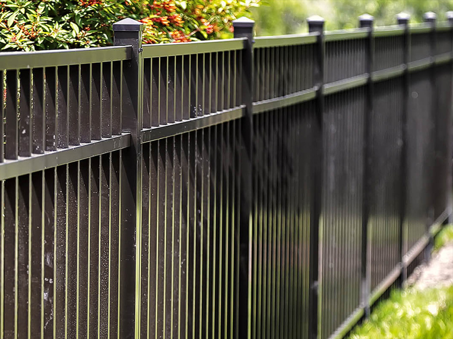 Aluminum fence installation